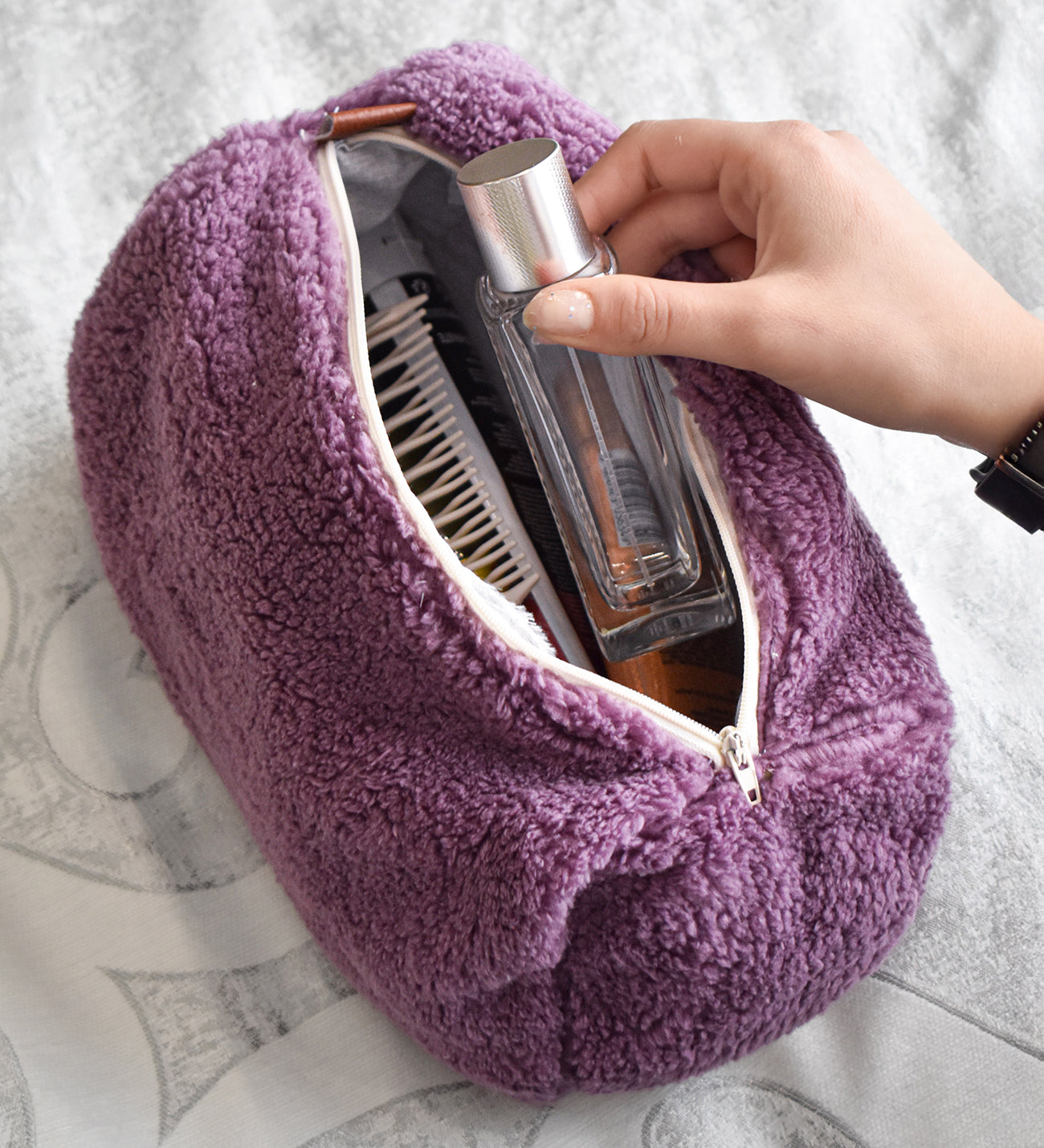 Pelüş Seyahat/Makyaj Çantası